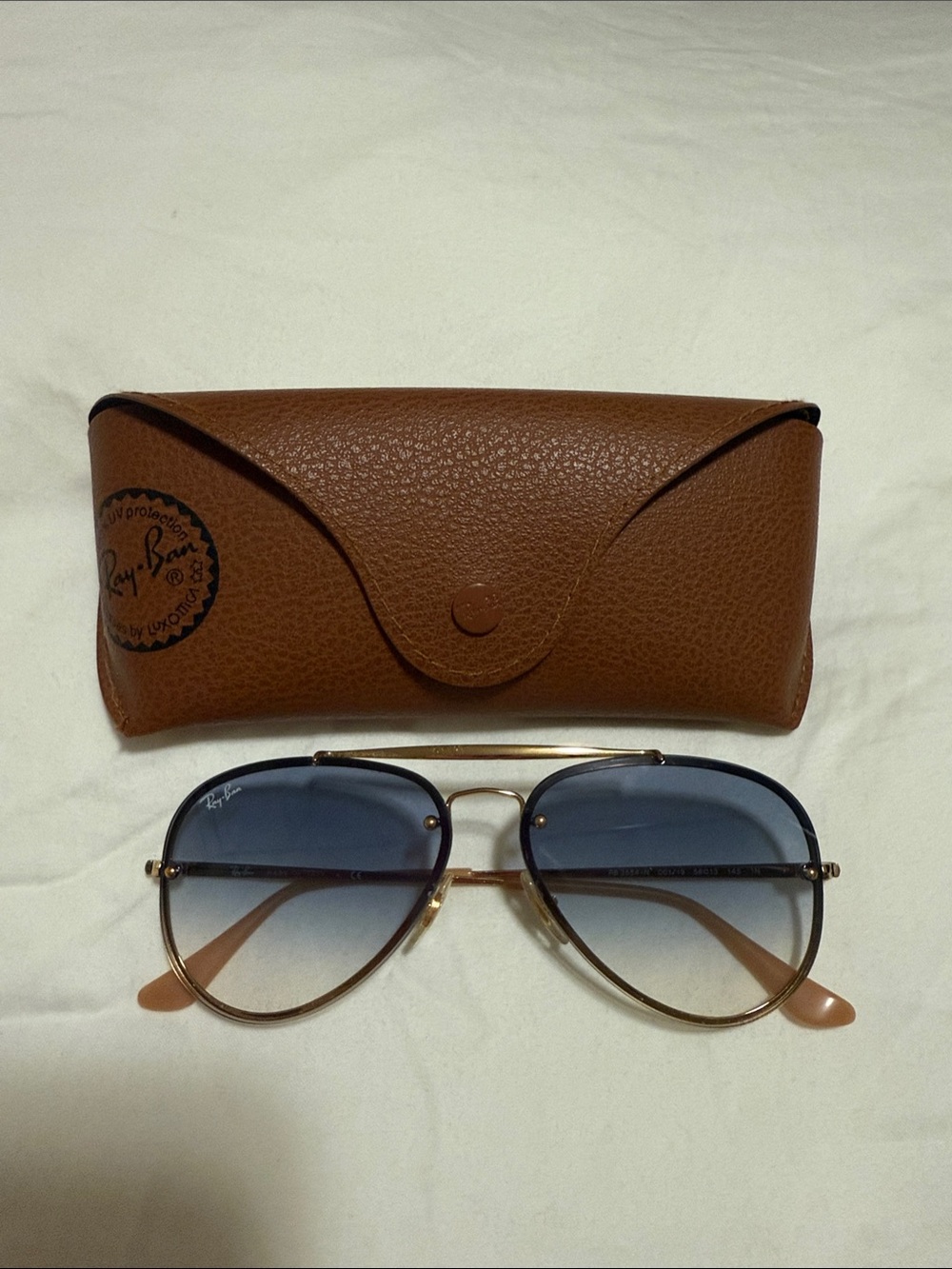 Ray-Ban Aviator Sunglasses with Blue Gradient Lenses and Brown Case